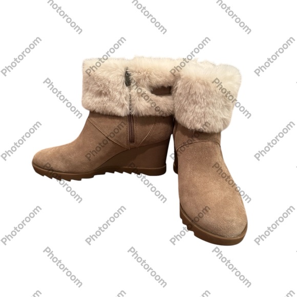 KOOLABURRA by UGG WEDGED BOOTS - Picture 3 of 5